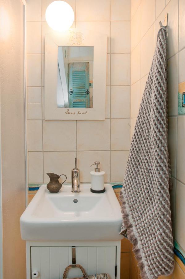 Seathon Seafront Beach Villa In Kalamitsi Екстериор снимка