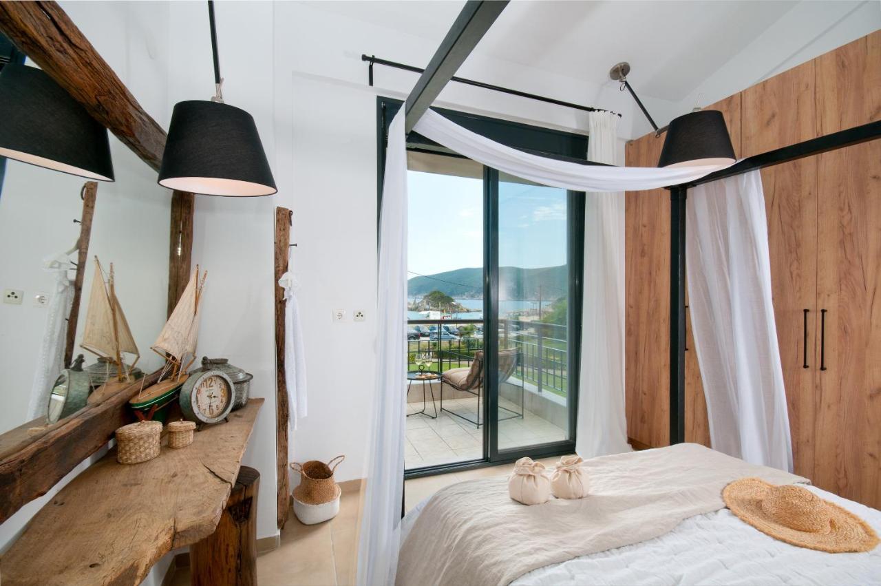 Seathon Seafront Beach Villa In Kalamitsi Екстериор снимка