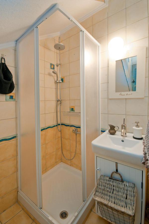 Seathon Seafront Beach Villa In Kalamitsi Екстериор снимка